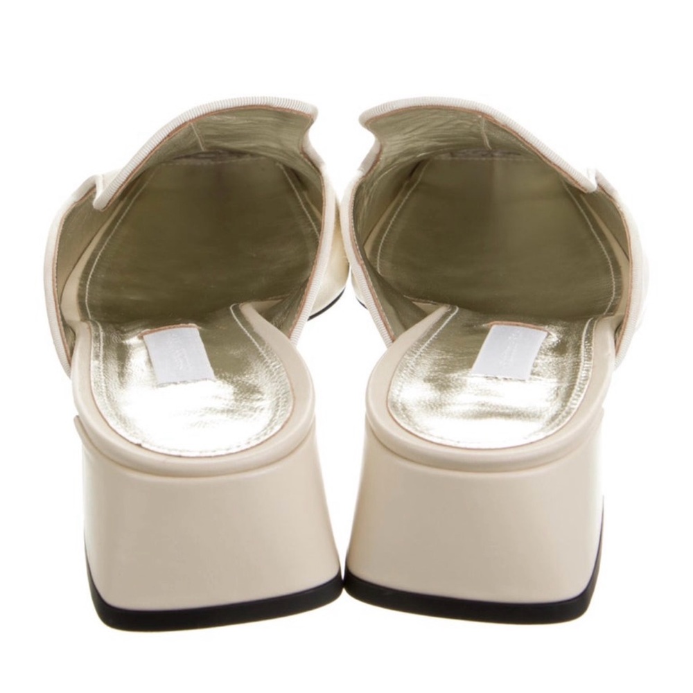Suzanne Rae Chic Cream Mules with Gold Detail - Picture 4 of 7